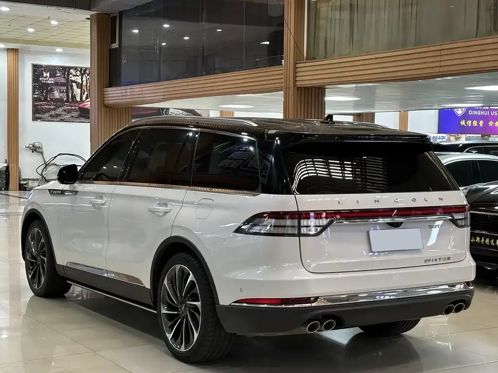 Lincoln Aviator — фото 4