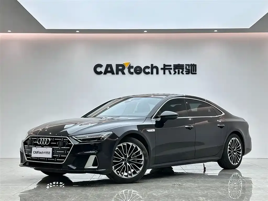 Audi A7L — фото 1