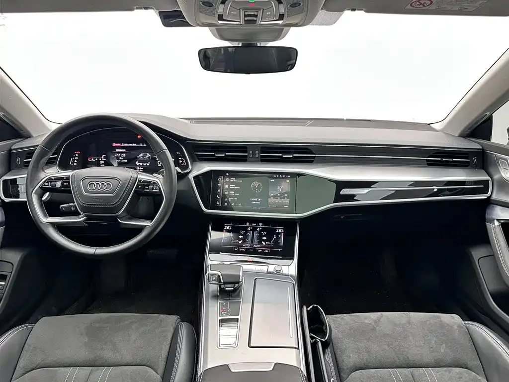 Audi A7L — фото 10