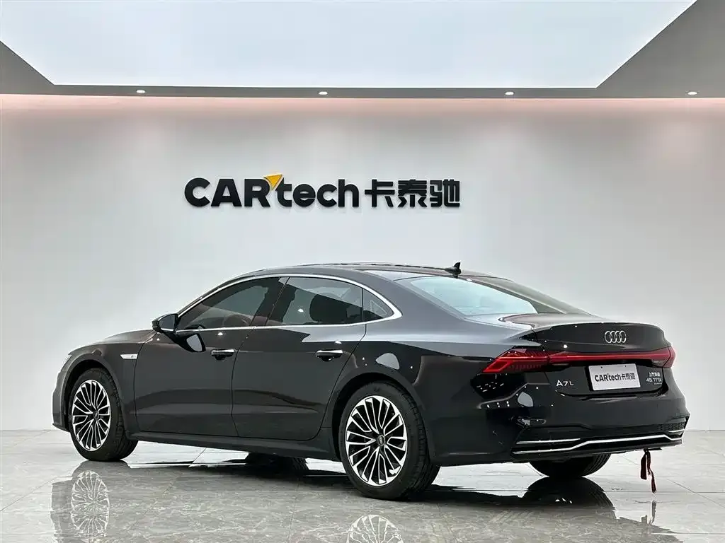 Audi A7L — фото 3
