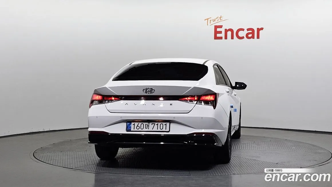 Hyundai AVANTE — фото 4