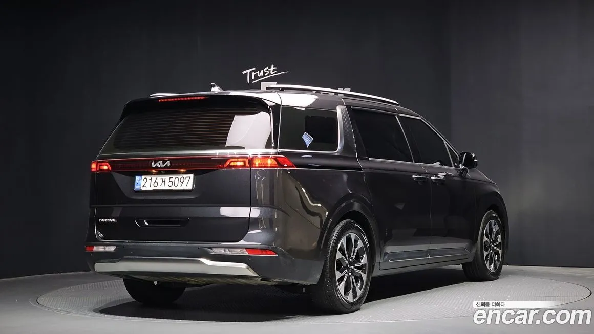 Kia Carnival — фото 2