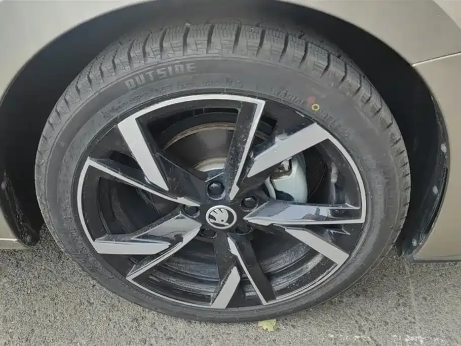 Skoda Octavia — фото 6