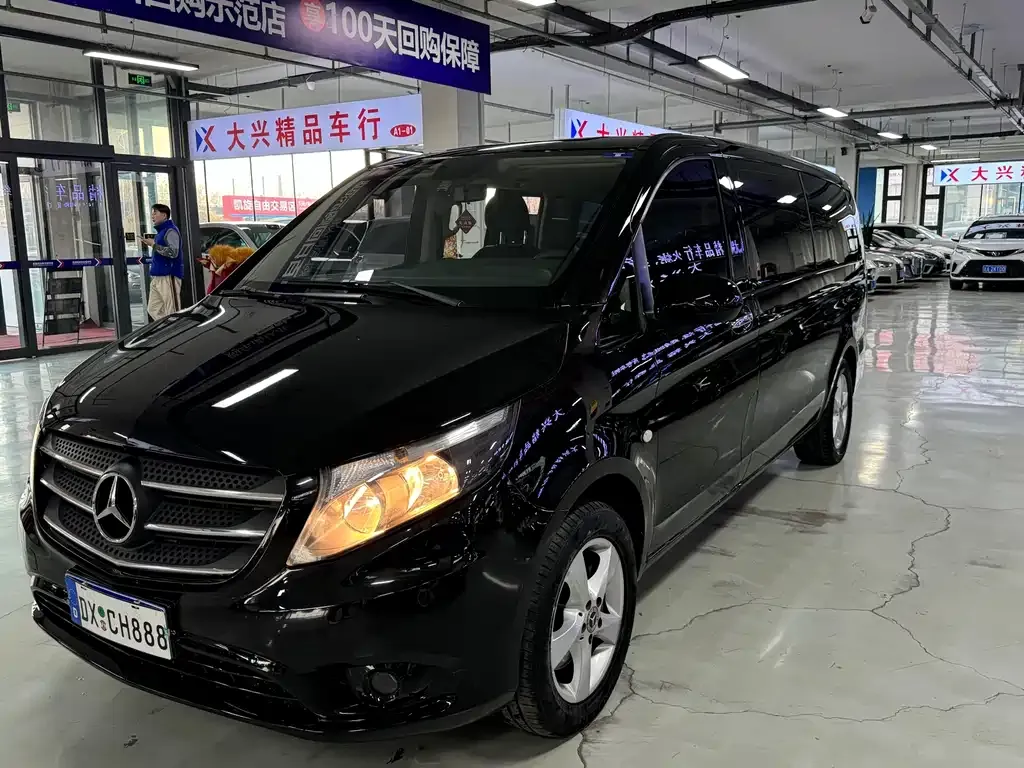 Mercedes-Benz Vito — фото 1