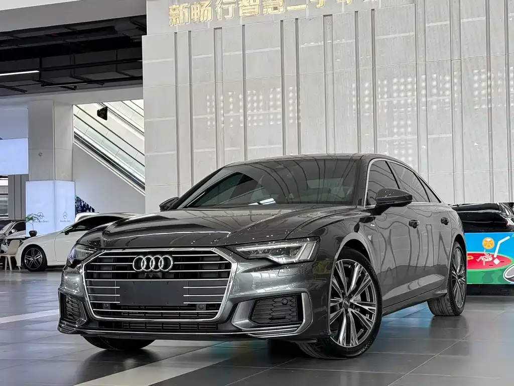 Audi A6L — фото 1