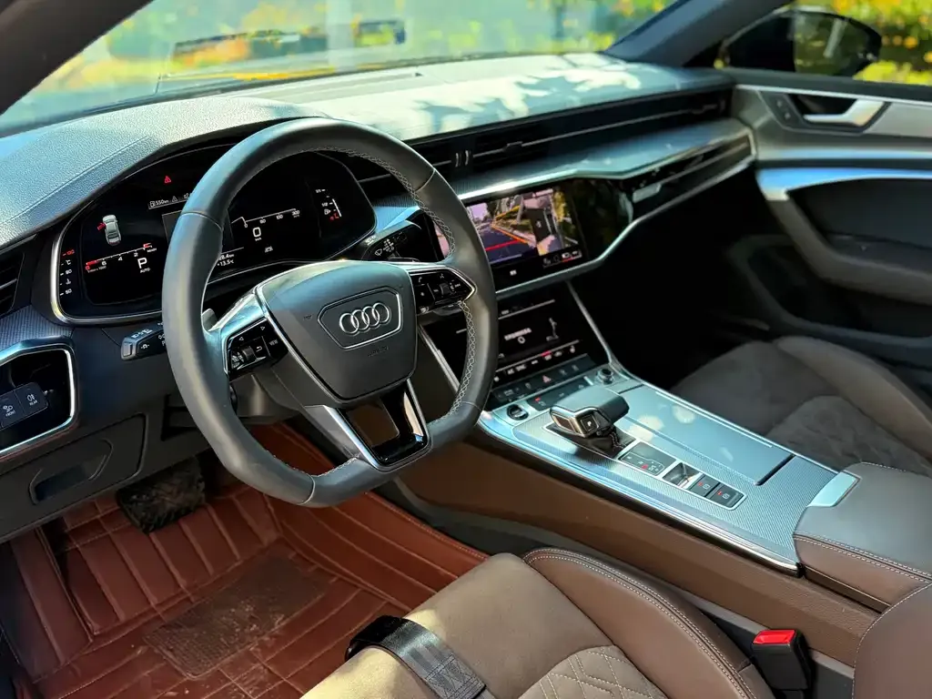 Audi A7L — фото 5