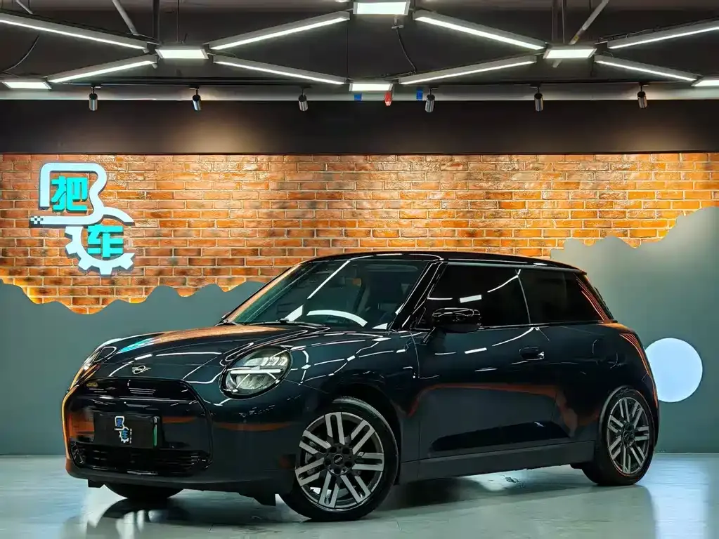 MINI Cooper EV — фото 1