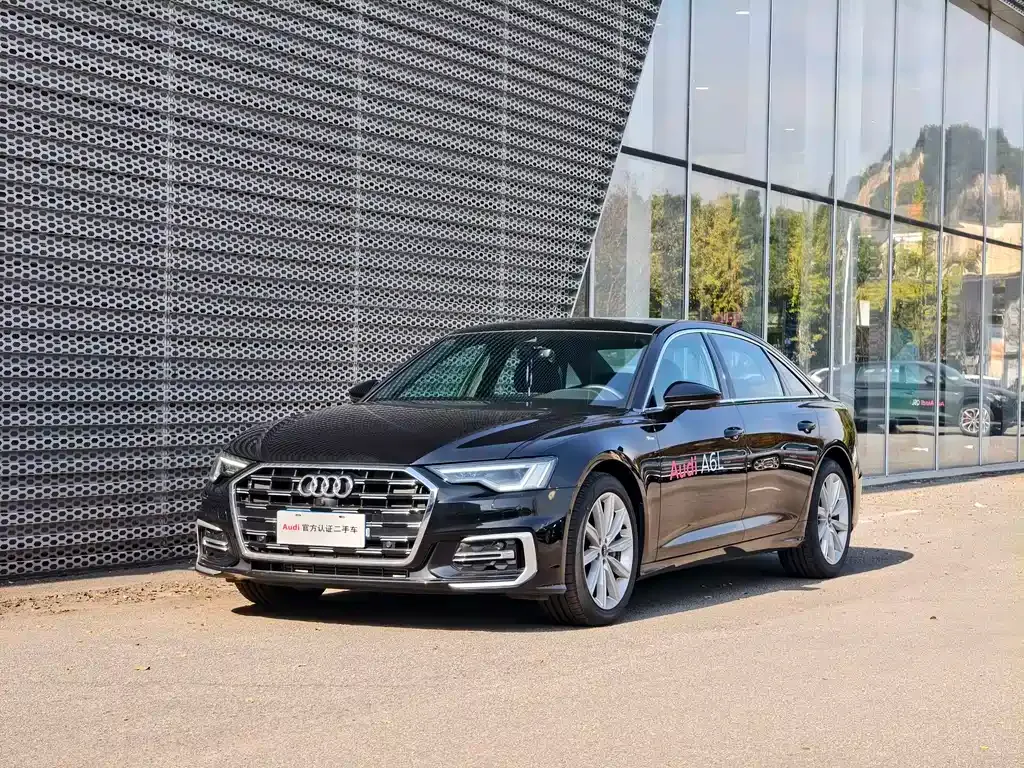 Audi A6L — фото 1