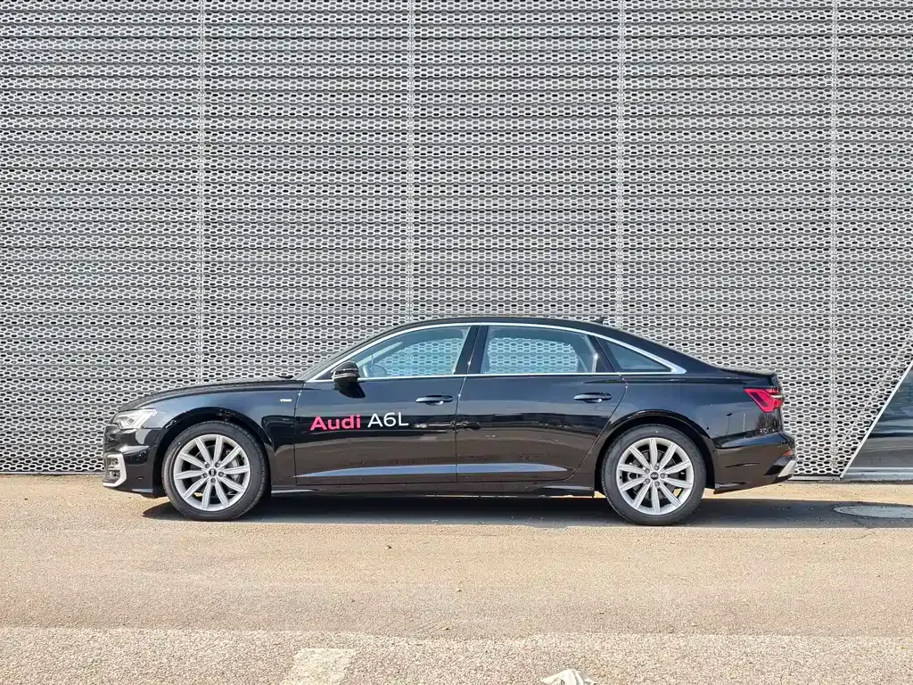 Audi A6L — фото 3