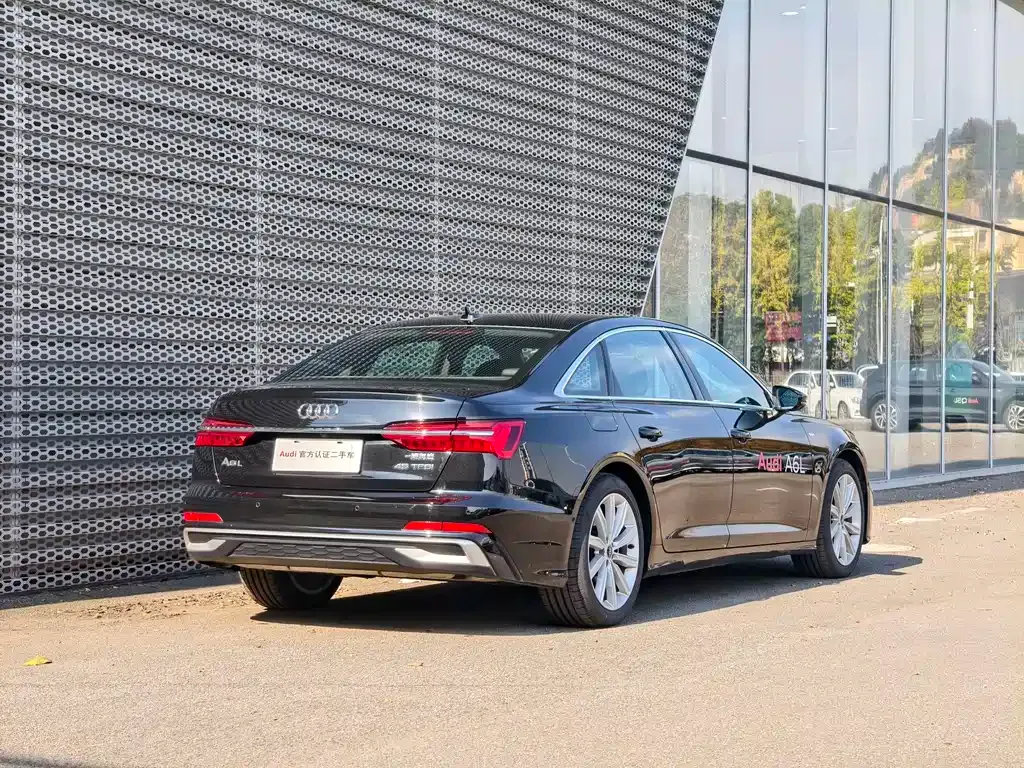 Audi A6L — фото 5