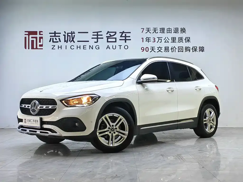 Mercedes-Benz GLA — фото 1