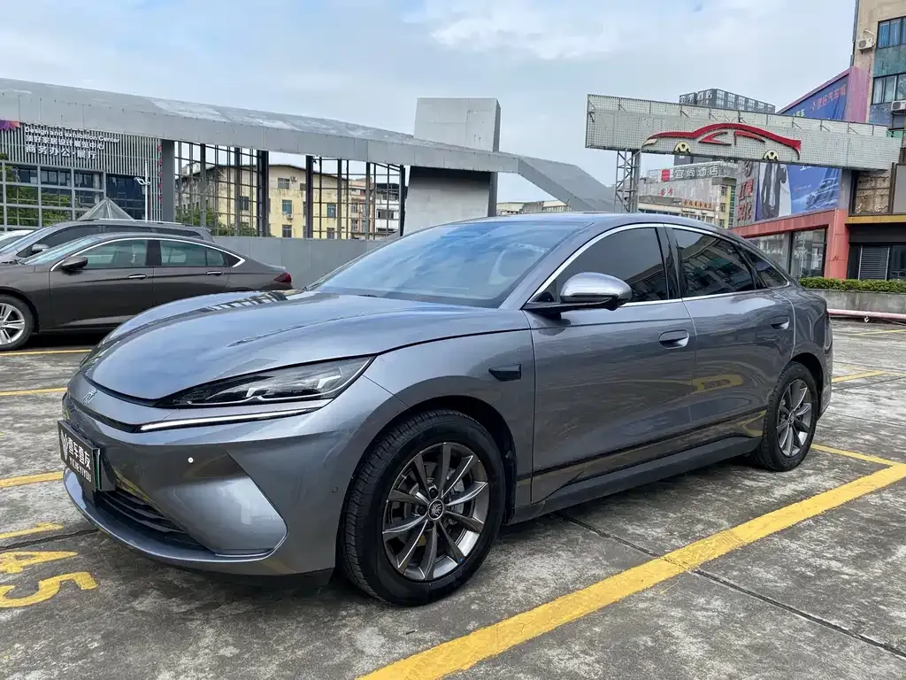 BYD Qin L — фото 1