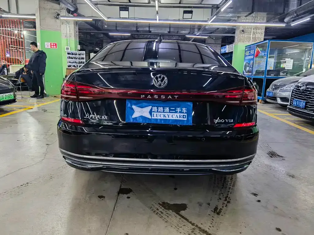 Volkswagen Passat — фото 5
