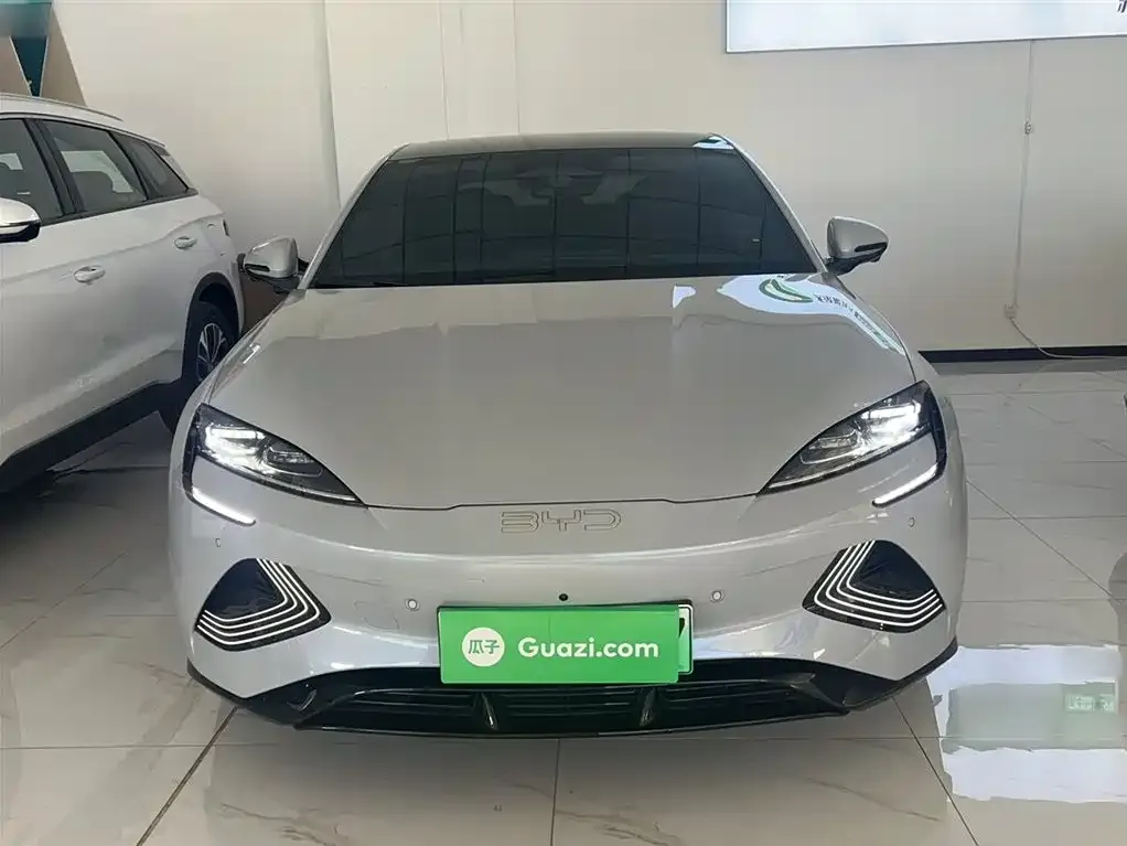 BYD Seal — фото 3