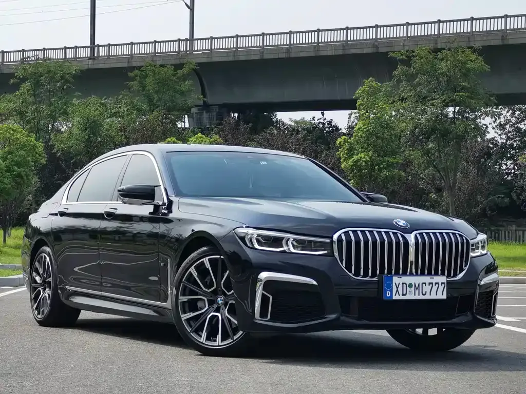 BMW 7 Series — фото 2