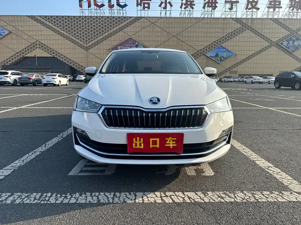 Skoda Rapid — фото 2
