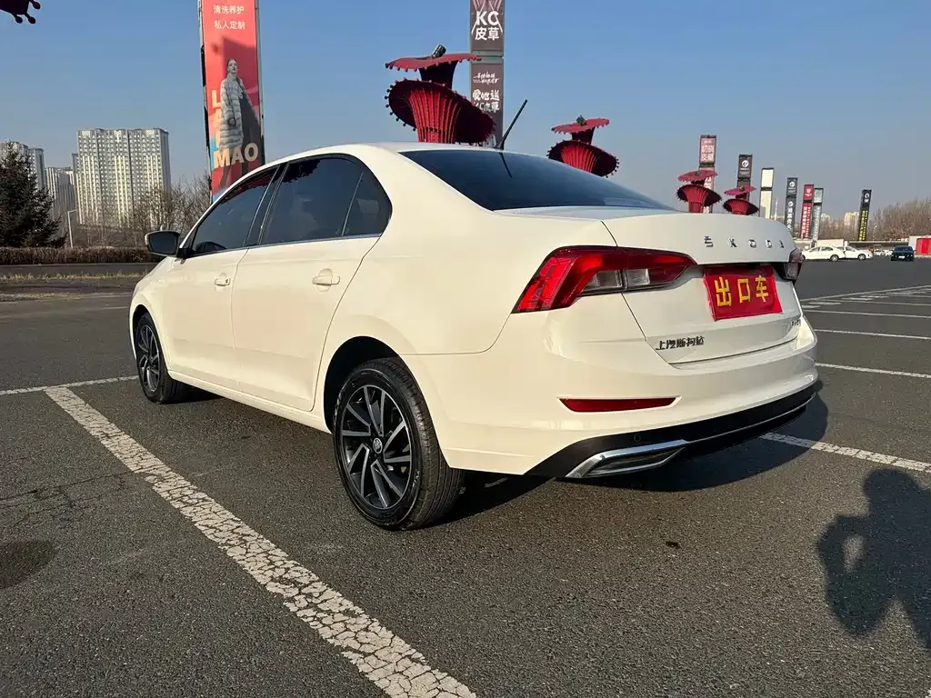 Skoda Rapid — фото 8