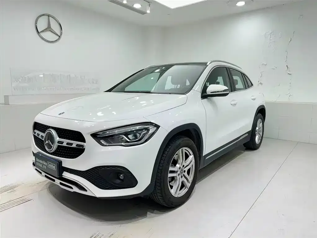 Mercedes-Benz GLA — фото 1