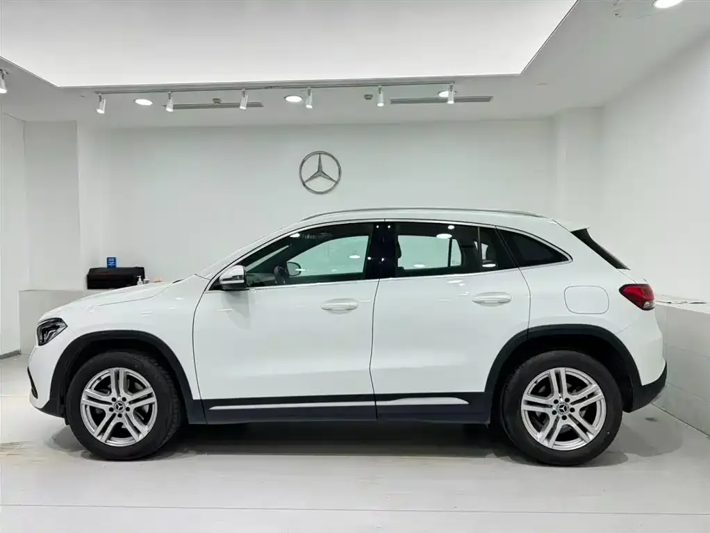 Mercedes-Benz GLA — фото 9