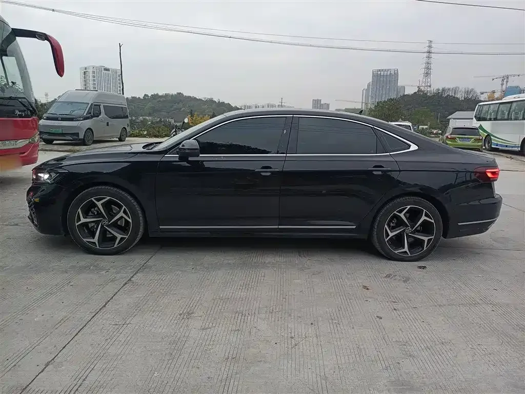 Volkswagen Passat — фото 5