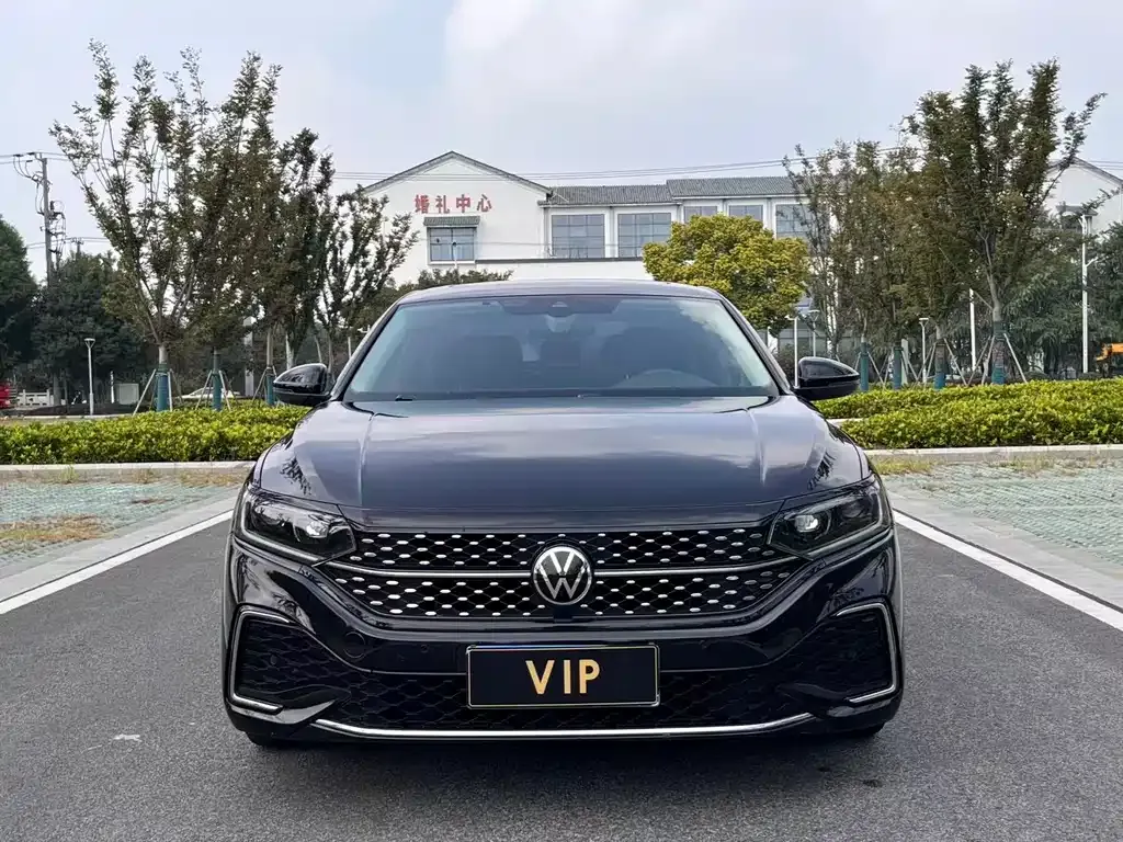 Volkswagen Passat — фото 2