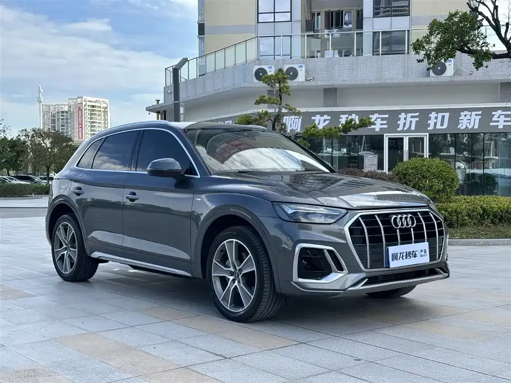 Audi Q5L — фото 2