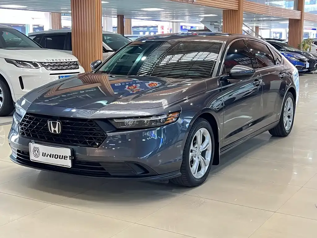 Honda Accord — фото 1