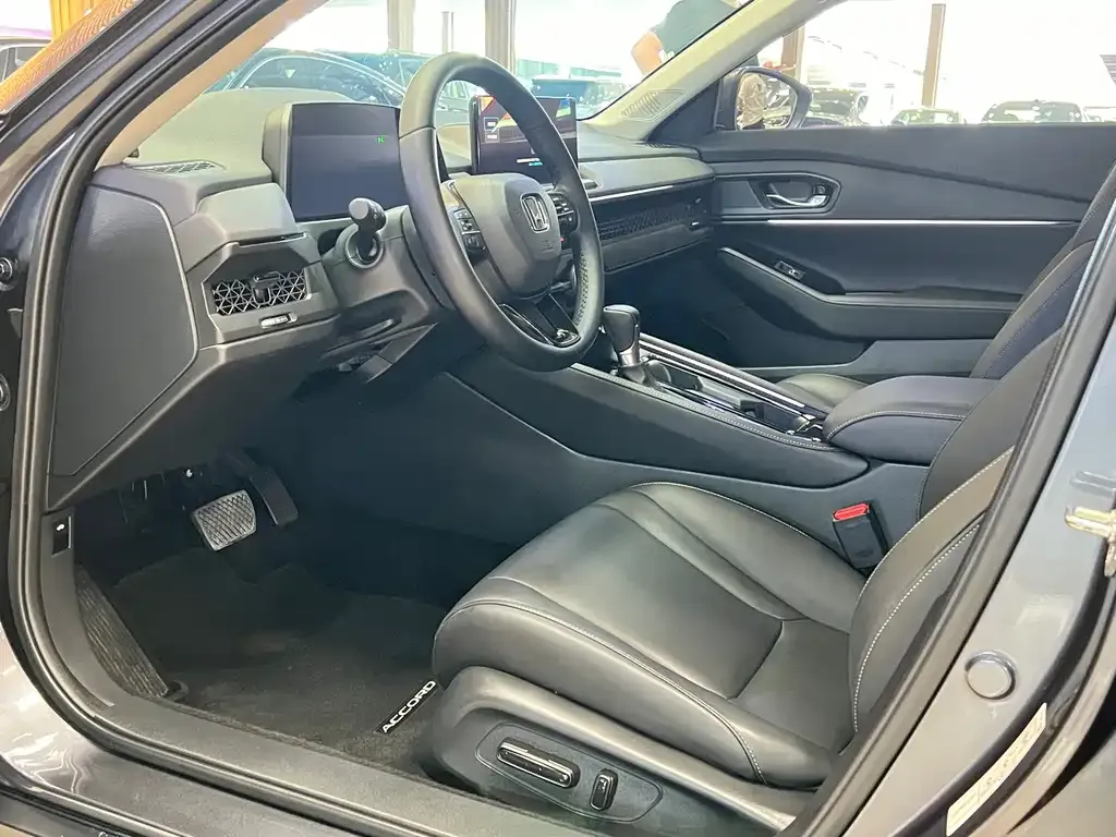 Honda Accord — фото 4