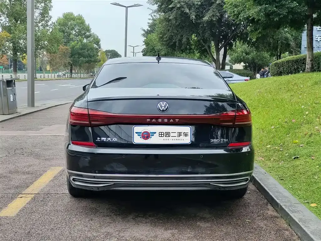 Volkswagen Passat — фото 5