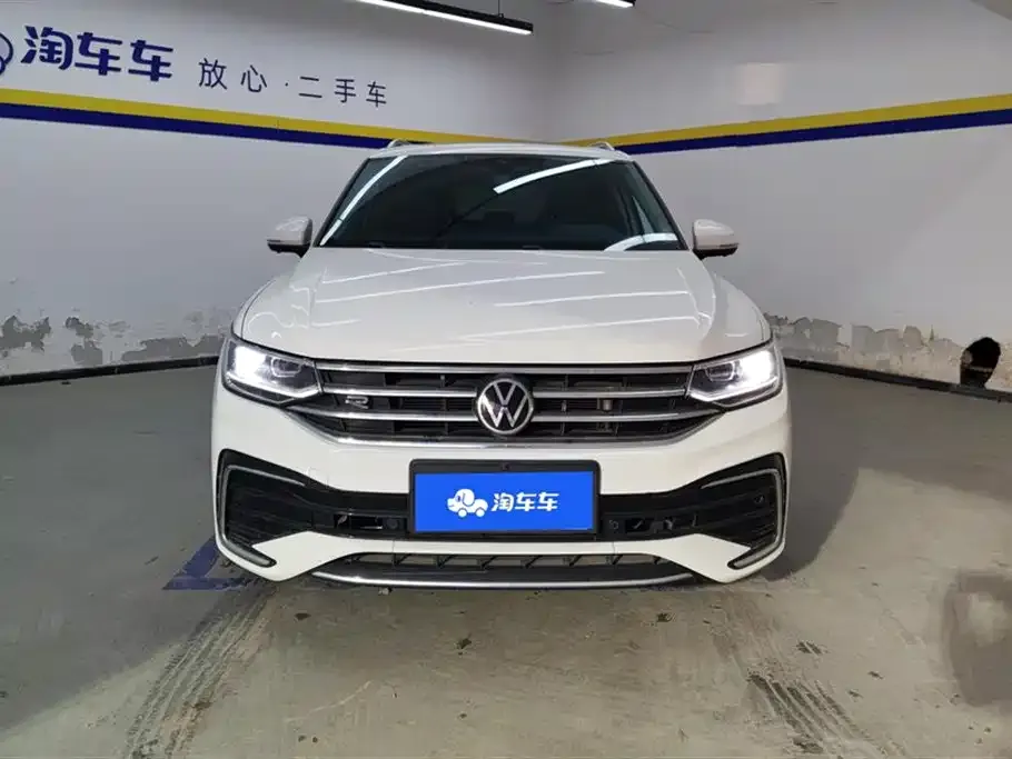 Volkswagen Tiguan L — фото 2
