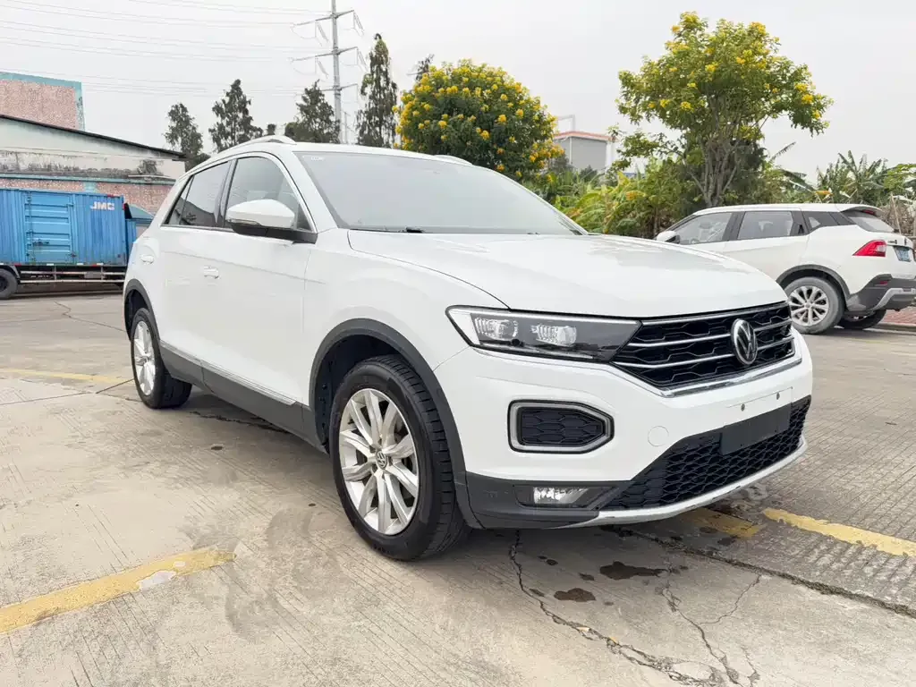 Volkswagen T-Roc — фото 3
