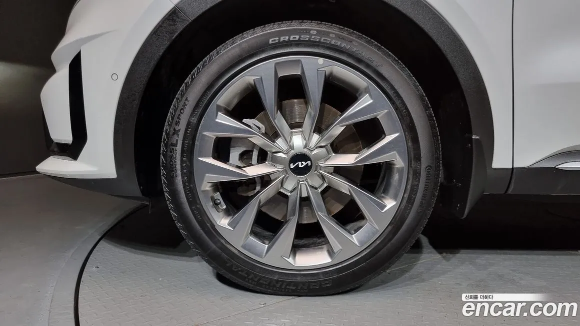 Kia Sorento — фото 5