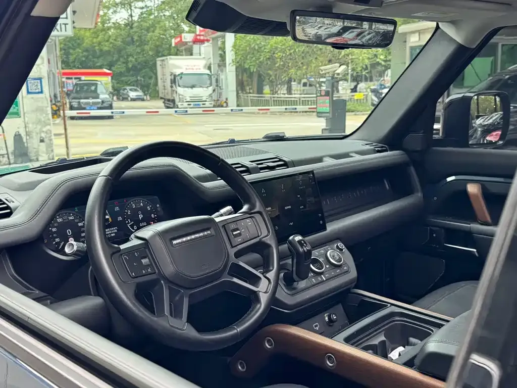 Land Rover Defender — фото 4