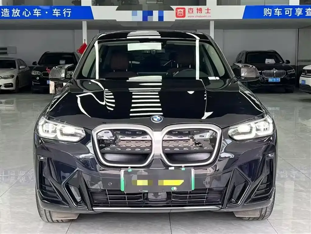 BMW iX3 — фото 2