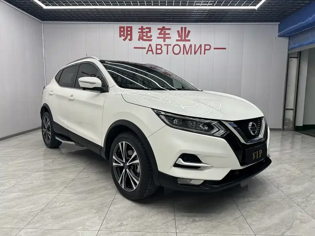 Nissan Qashqai — фото 2