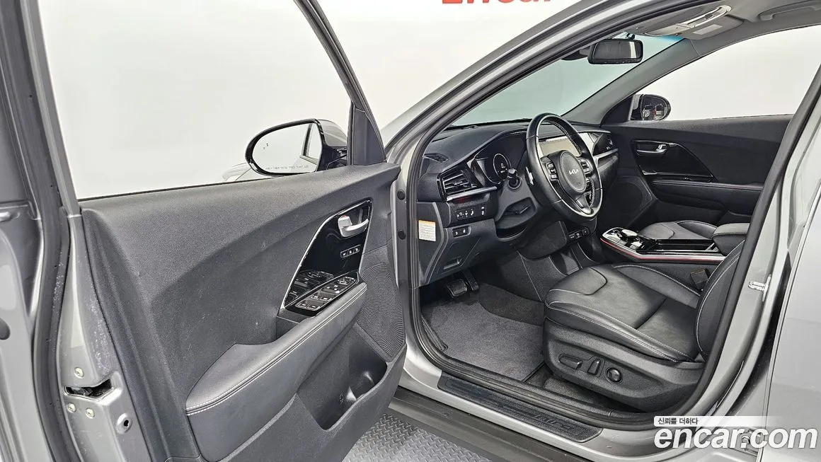 Kia Niro — фото 10