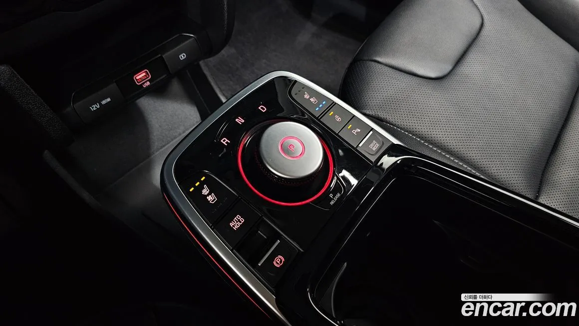 Kia Niro — фото 9