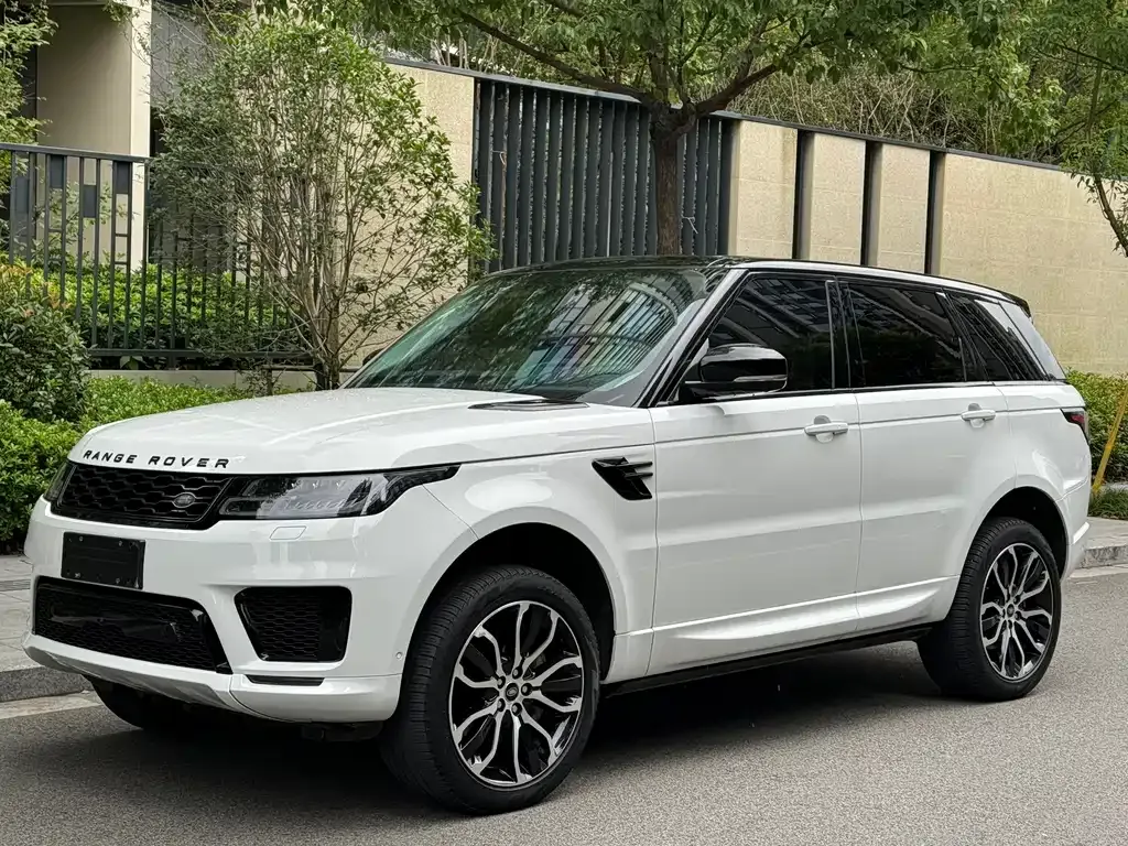 Land Rover Sport — фото 1