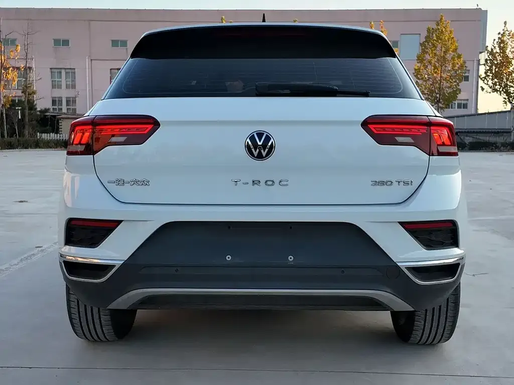 Volkswagen T-Roc — фото 5