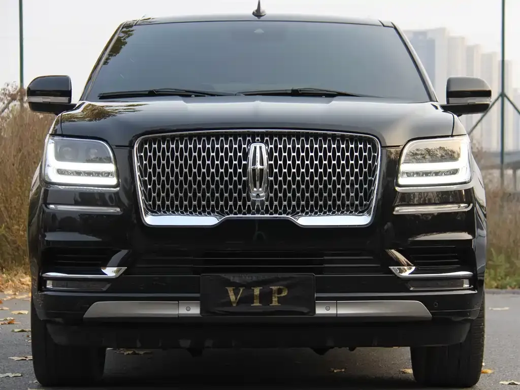 Lincoln Navigator — фото 1