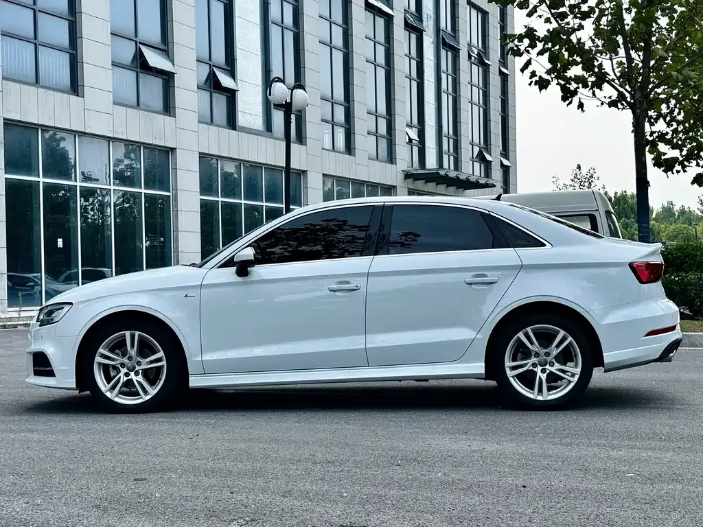 Audi A3 — фото 7
