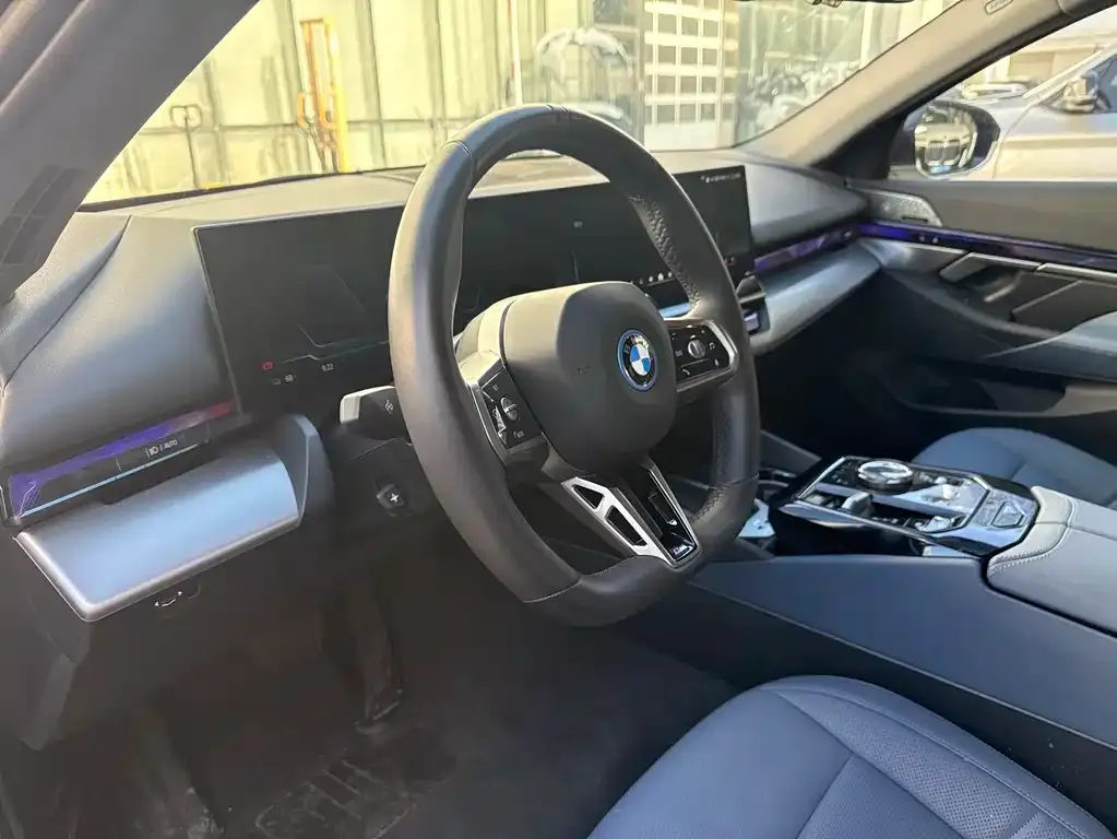 BMW i5 — фото 4