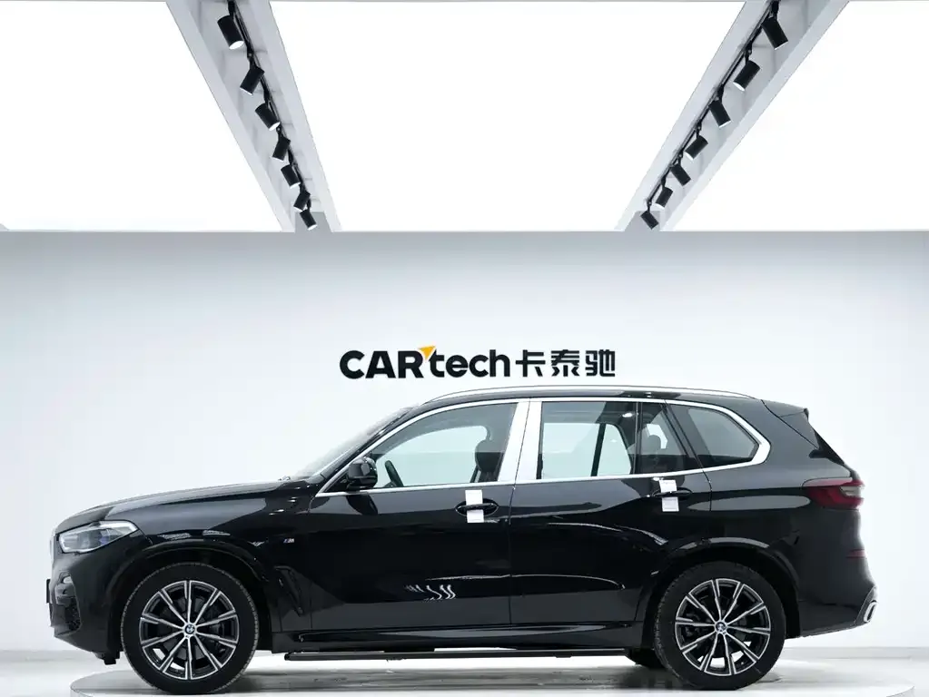 BMW X5 (Import) — фото 2