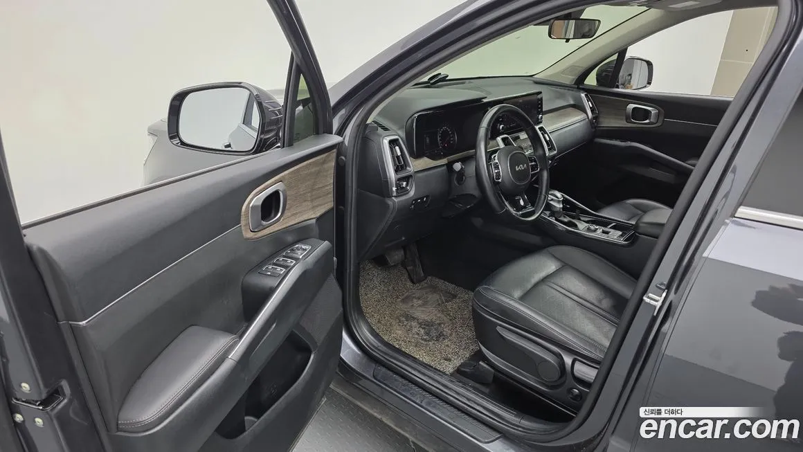 Kia Sorento — фото 10