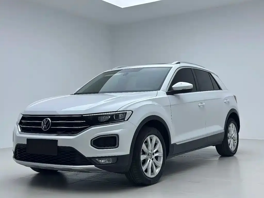 Volkswagen T-Roc — фото 1