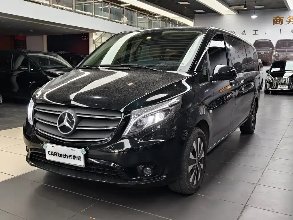 Mercedes-Benz Vito — фото 1