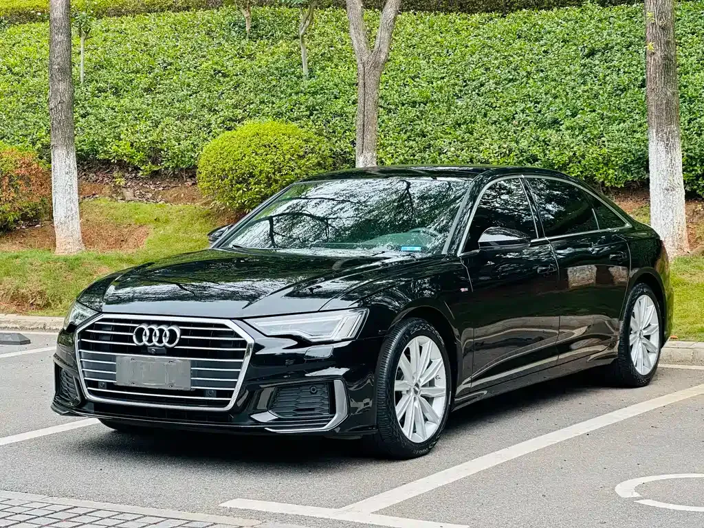 Audi A6L — фото 1