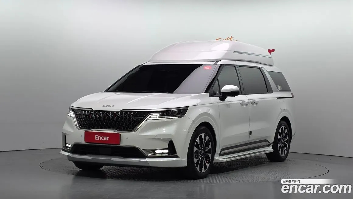 Kia Carnival — фото 1