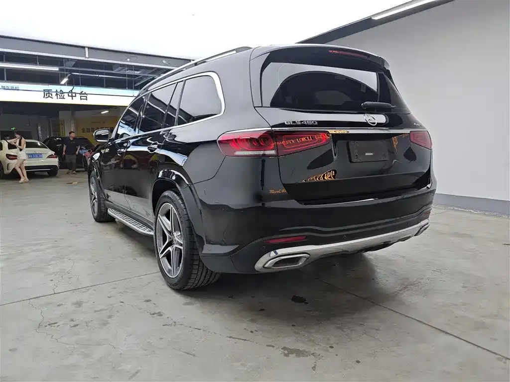 Mercedes-Benz GLS — фото 4