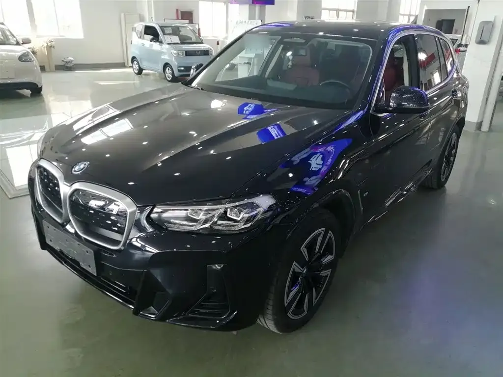 BMW iX3 — фото 2